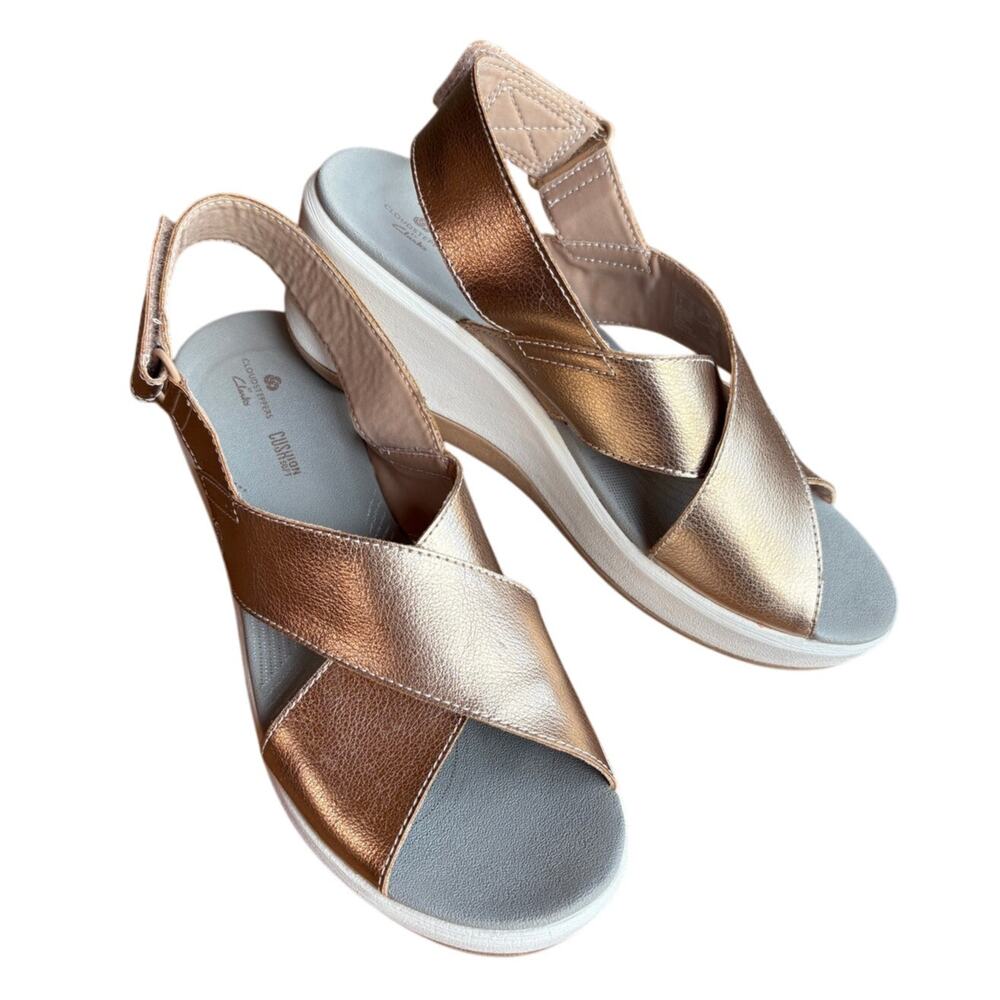 Clarks Rose Gold Metallic Cloudstepper Platform Sandals size 8.5 - Picture 10 of 13